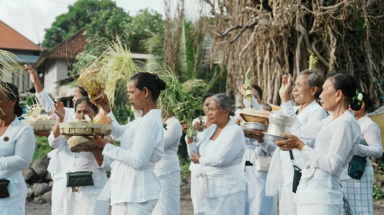 Filosofi Rare Angon Jadi Cermin Pemimpin Spiritual Hindu